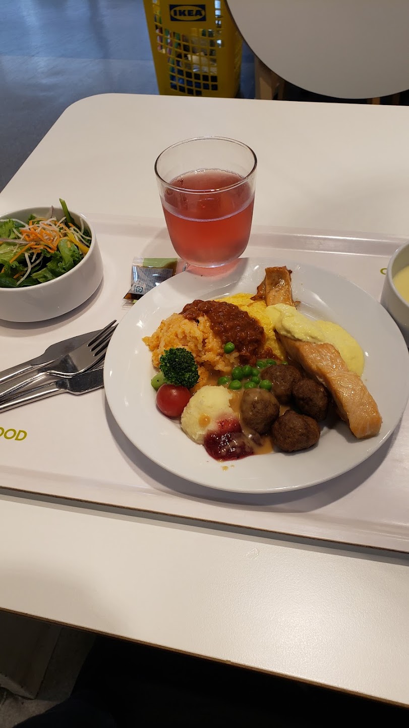 ひさしぶりにIKEAで食事しました。